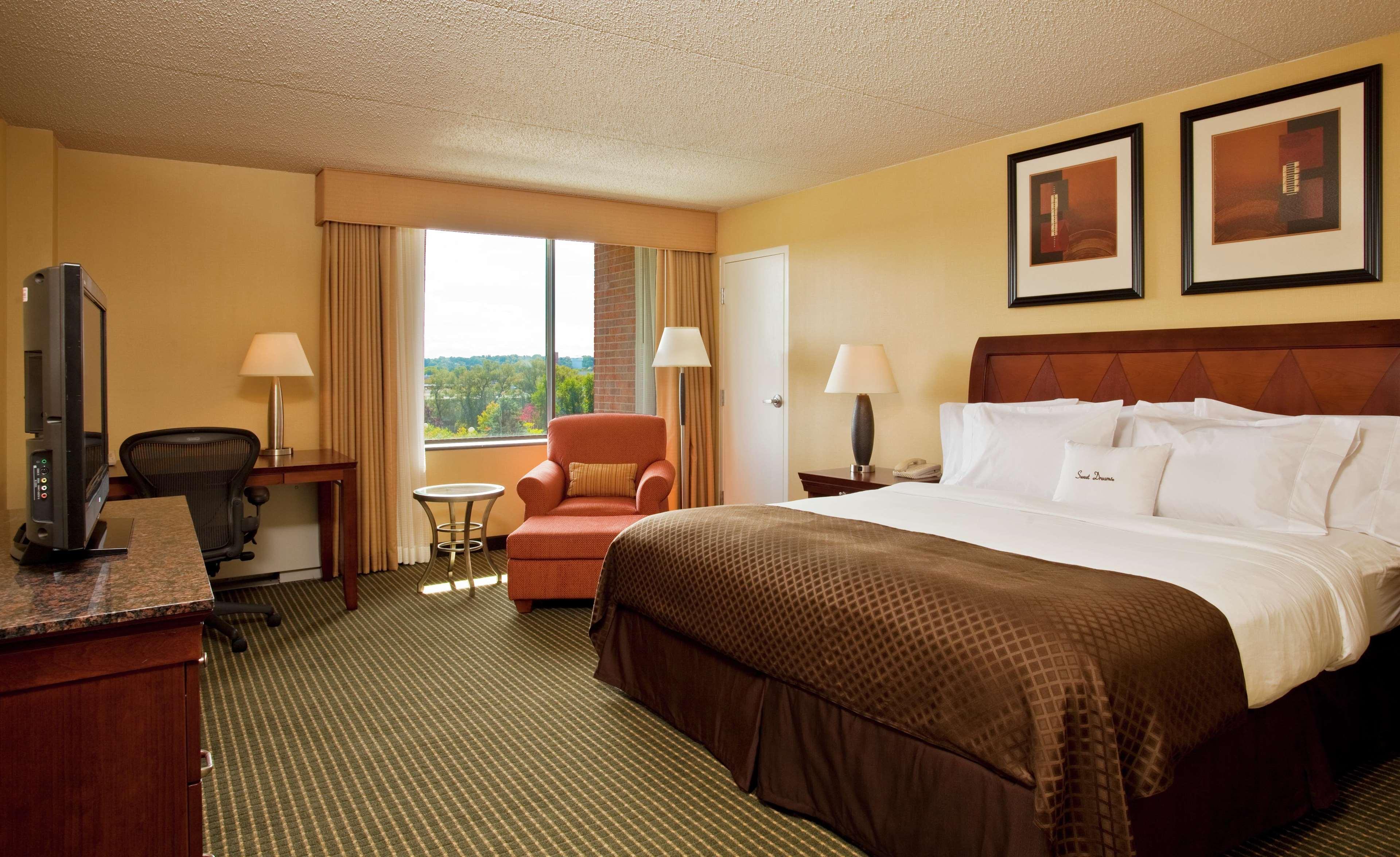 Doubletree By Hilton Hotel Syracuse East Syracuse Exterior photo